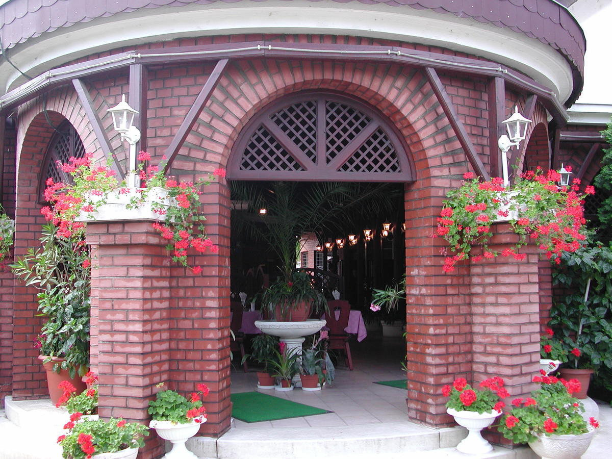 Karikas Hotel Hajduszoboszlo Exterior photo