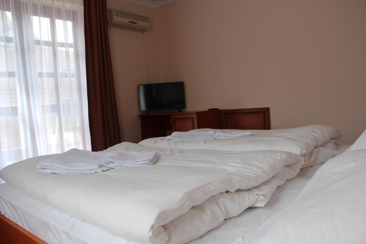 Karikas Hotel Hajduszoboszlo Exterior photo
