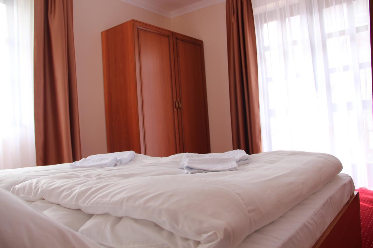 Karikas Hotel Hajduszoboszlo Exterior photo