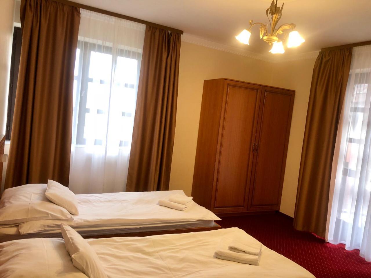 Karikas Hotel Hajduszoboszlo Exterior photo